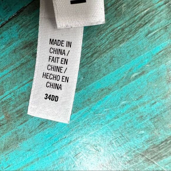 VICTORIA Secret  Sport Size 34DD - Picture 8 of 9